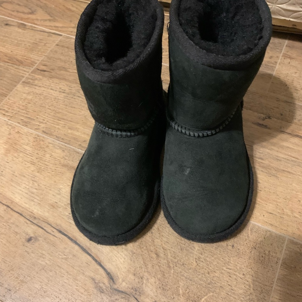 UGG Kids Classic Short Boots